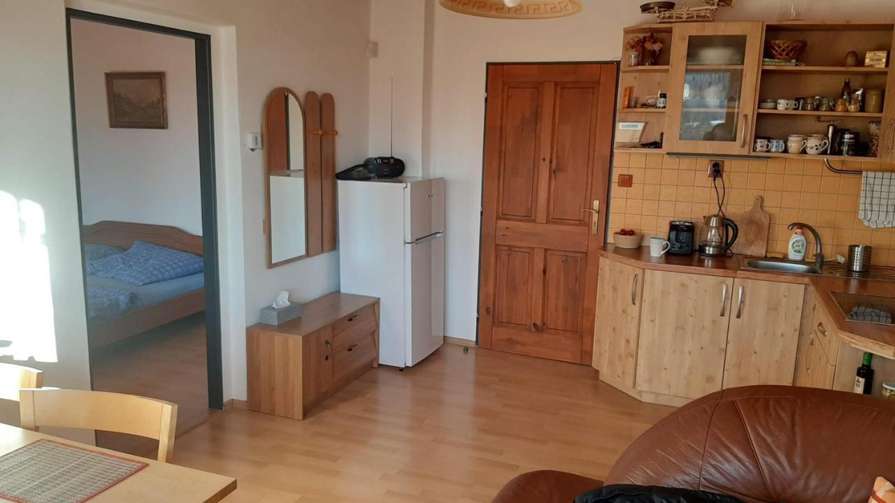 Nad Teplou Vltavou Apartment